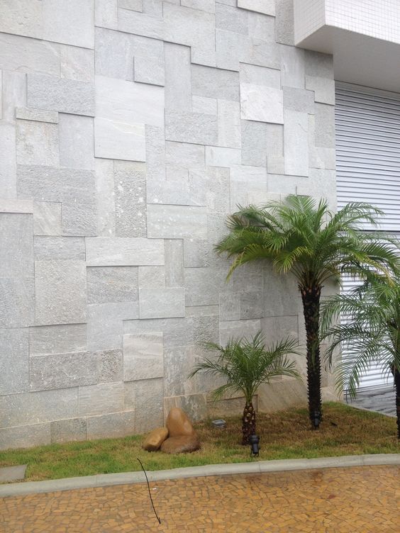 Travertine façade cladding: warm texture and elegant look Travertine used on a private house façade